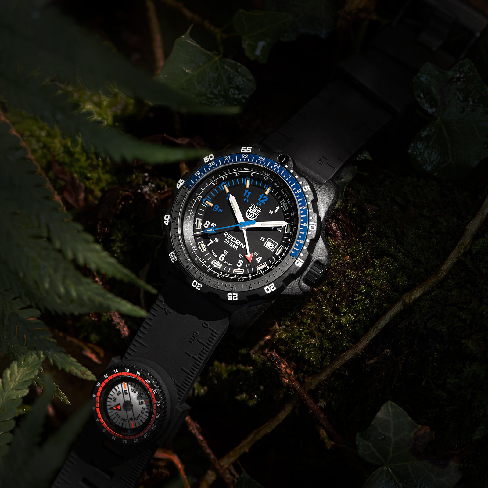 Luminox Watches Hong Kong | Land Recon NAV SPC XL.8833 – Crown Hour